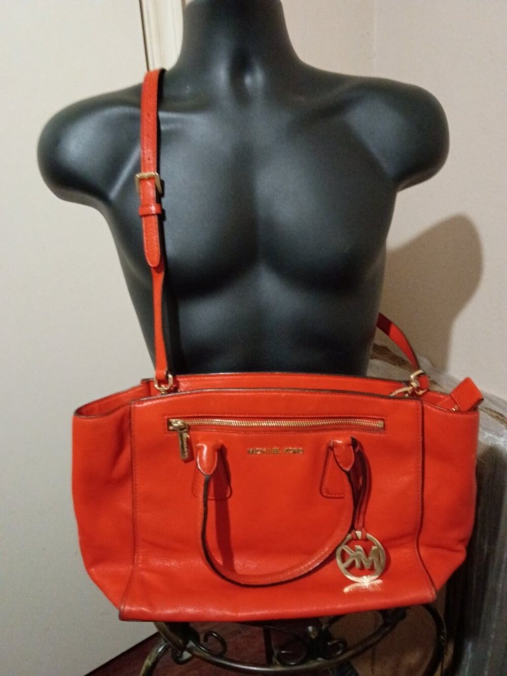 Michael Kors Mandarin Sophie Leather Satchel Large Zip Top Bag Tote Satchel Red - Picture 10 of 16